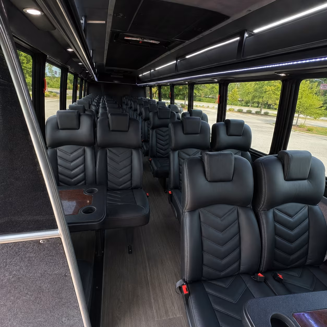 minibus rentals for tulare bridal party transportation on the wedding day
